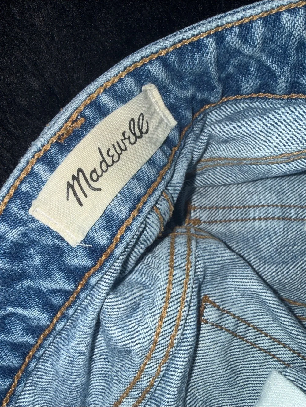 Madewell Relaxed Mid-Length Denim Shorts – Size 29